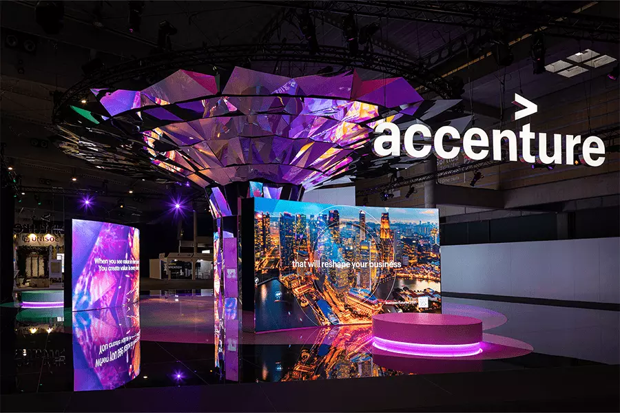Accenture concept exhibition stand with a large screen and purple neon lights.